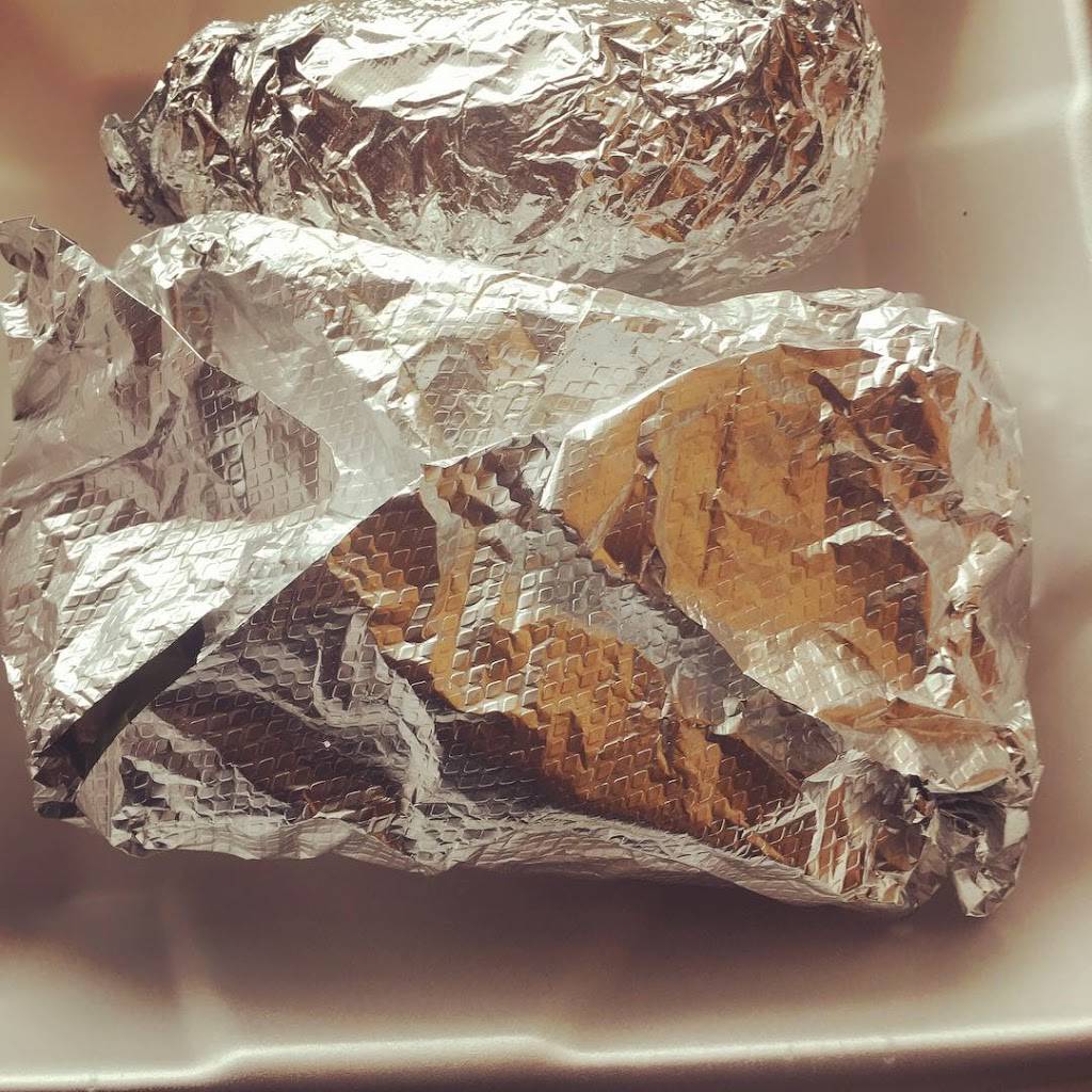 Off The Grill | restaurant | 11640 Dorsett Rd, Maryland Heights, MO 63043, USA | 3142916555 OR +1 314-291-6555