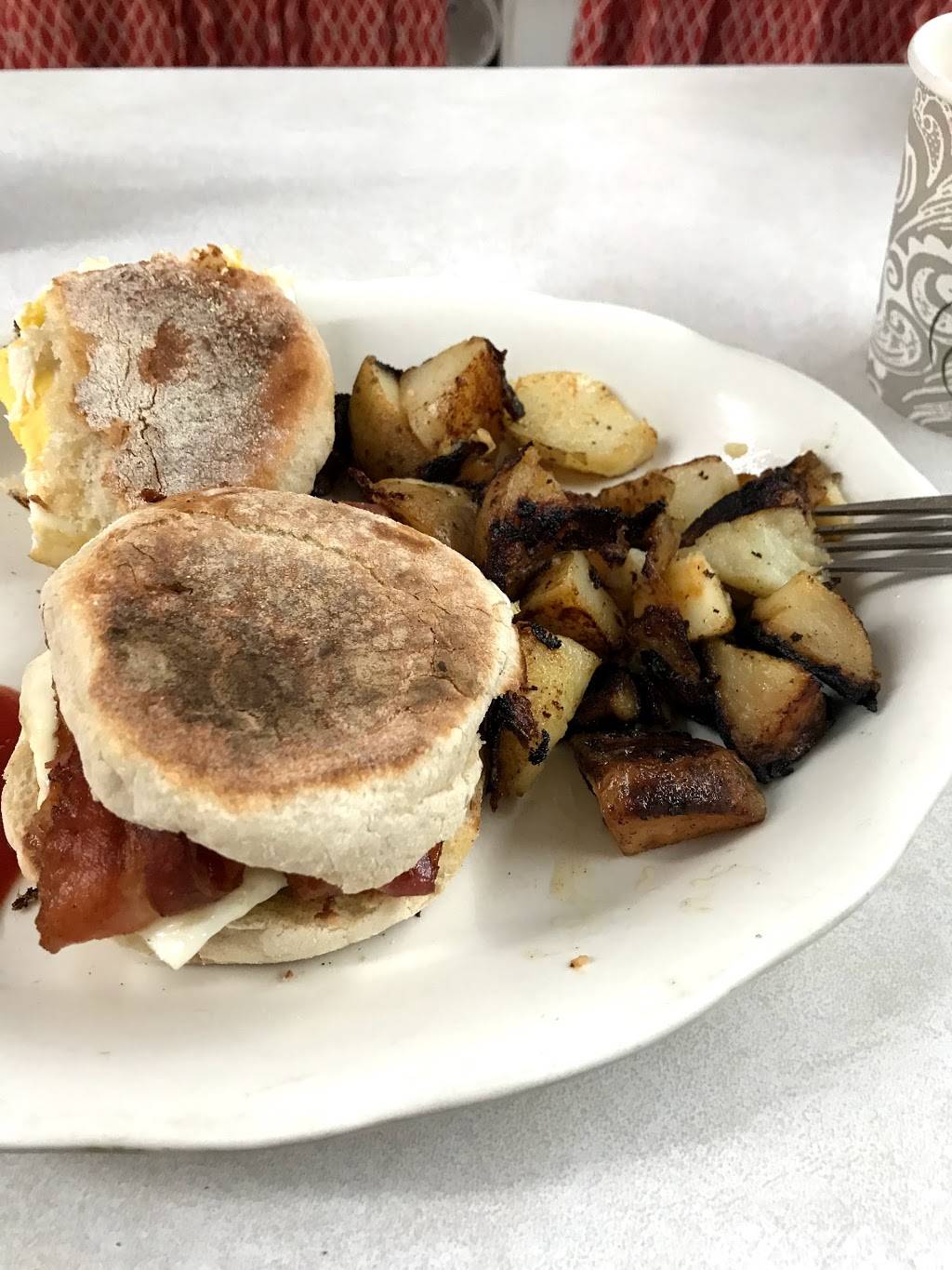 Dock Street Coffee Shop | cafe | 2 Dock St, Edgartown, MA 02539, USA | 5086275232 OR +1 508-627-5232