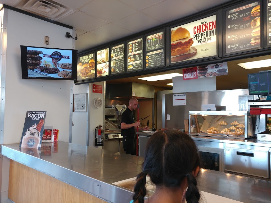 Arbys | meal takeaway | 17002 Front Beach Rd, Panama City Beach, FL 32413, USA | 8502336267 OR +1 850-233-6267