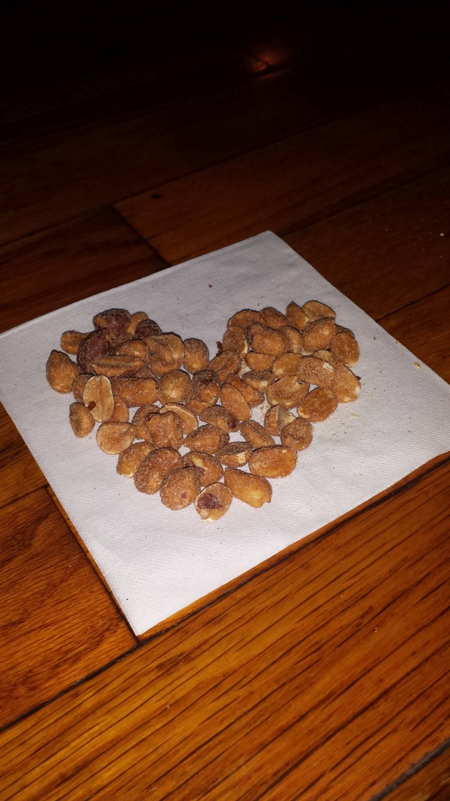 Kermits Food Shop | restaurant | 23 S Main St, Andrews, IN 46702, USA | 2607863644 OR +1 260-786-3644