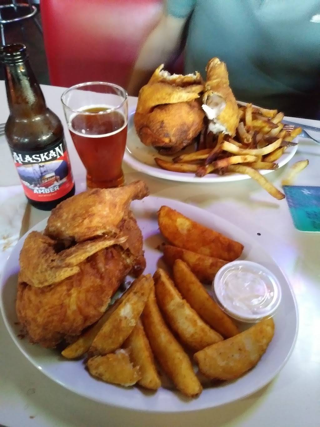 Beach Tavern | restaurant | 8612 6th Ave, Tacoma, WA 98465, USA | 2535649984 OR +1 253-564-9984