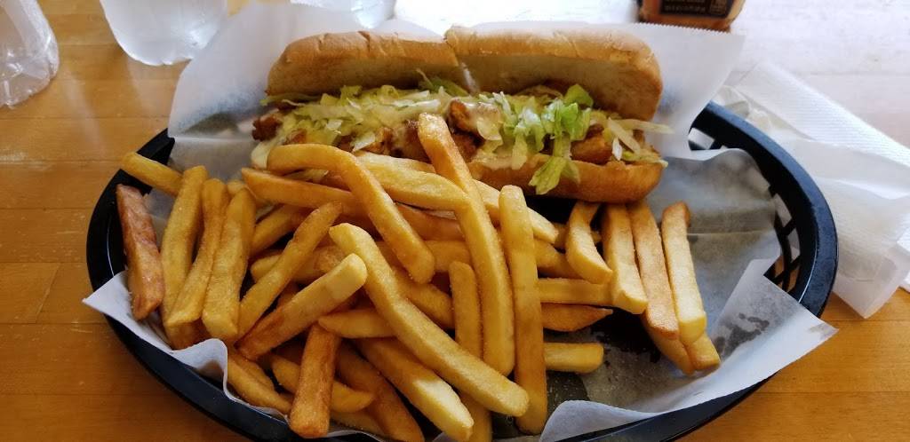 Deli On The Rocks | restaurant | 3710 Clay St, Point of Rocks, MD 21777, USA | 3018105782 OR +1 301-810-5782