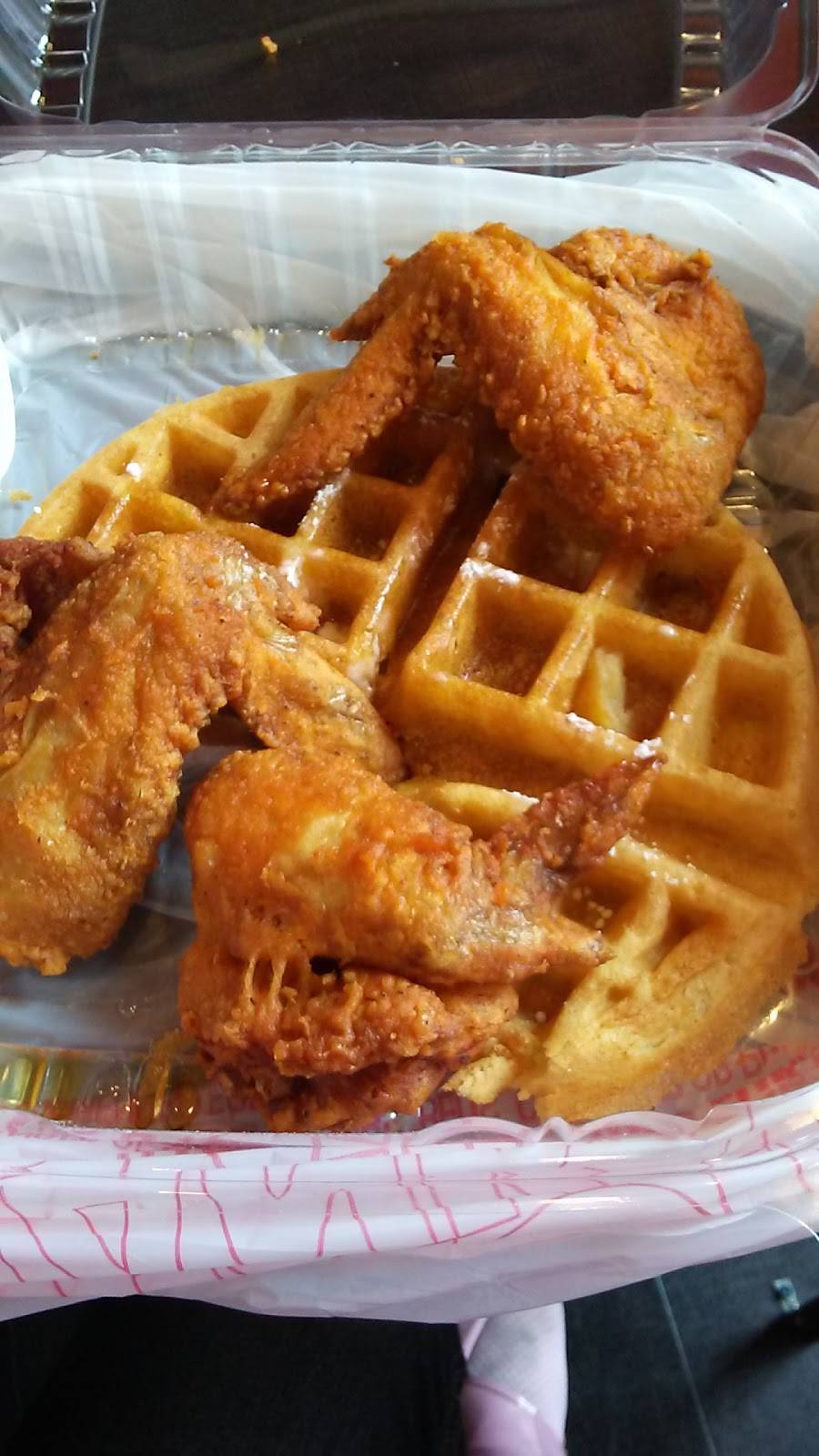 Crown Fried Chicken | restaurant | 716 H St NE, Washington, DC 20002, USA | 2025466600 OR +1 202-546-6600