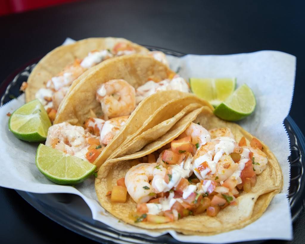 Burros & Fries Plaza Bonita | restaurant | 3030 Plaza Bonita Rd #2440, National City, CA 91950, USA | 6194700899 OR +1 619-470-0899