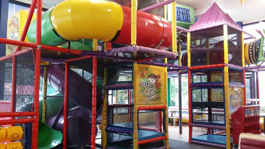 McDonalds | cafe | 3108 Old Forest Rd, Lynchburg, VA 24501, USA | 4343857828 OR +1 434-385-7828