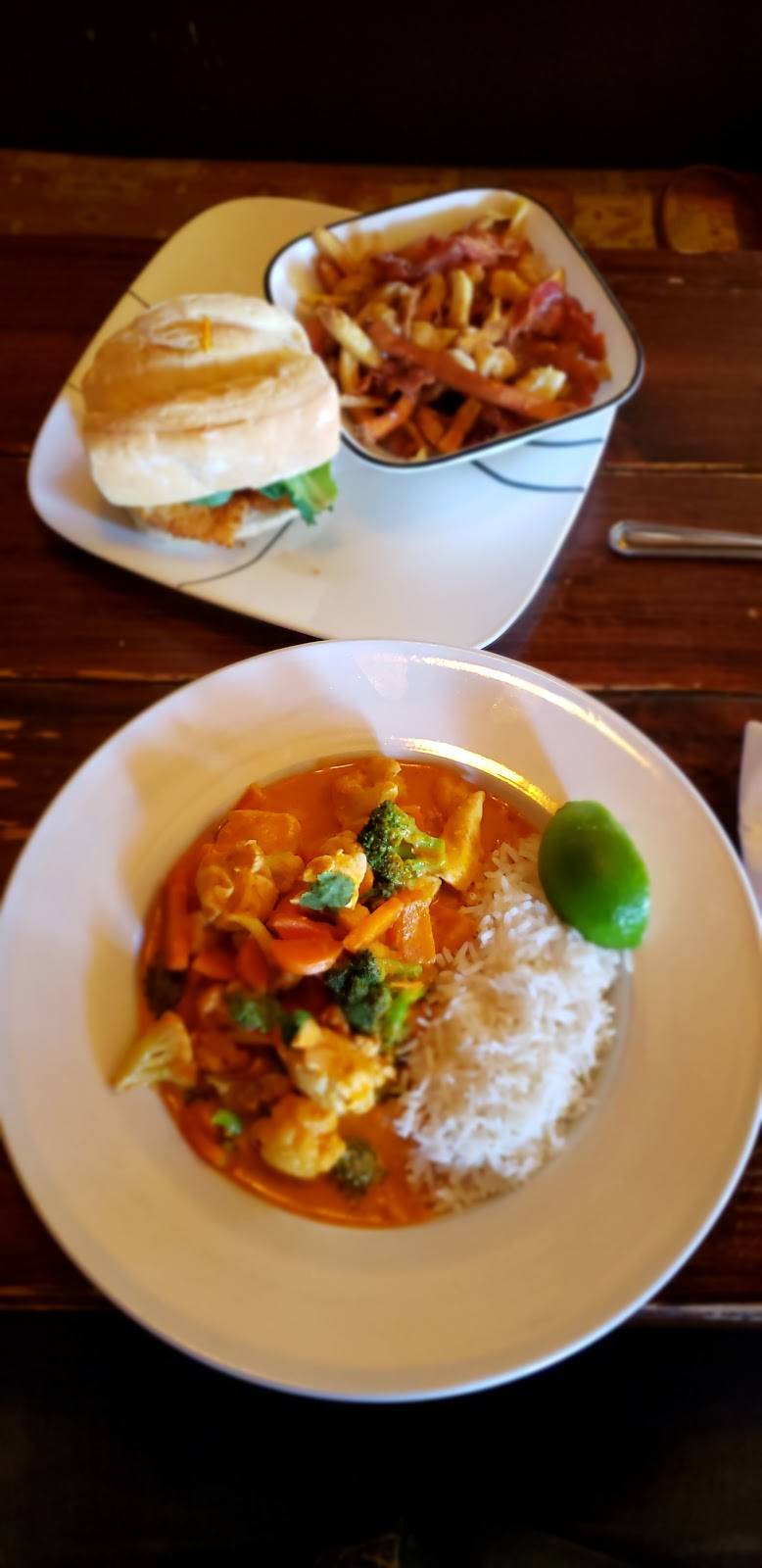 Stonewater Pub | restaurant | 490 Stone Street South lower, Gananoque, ON K7G 2A4, Canada | 6133822116 OR +1 613-382-2116