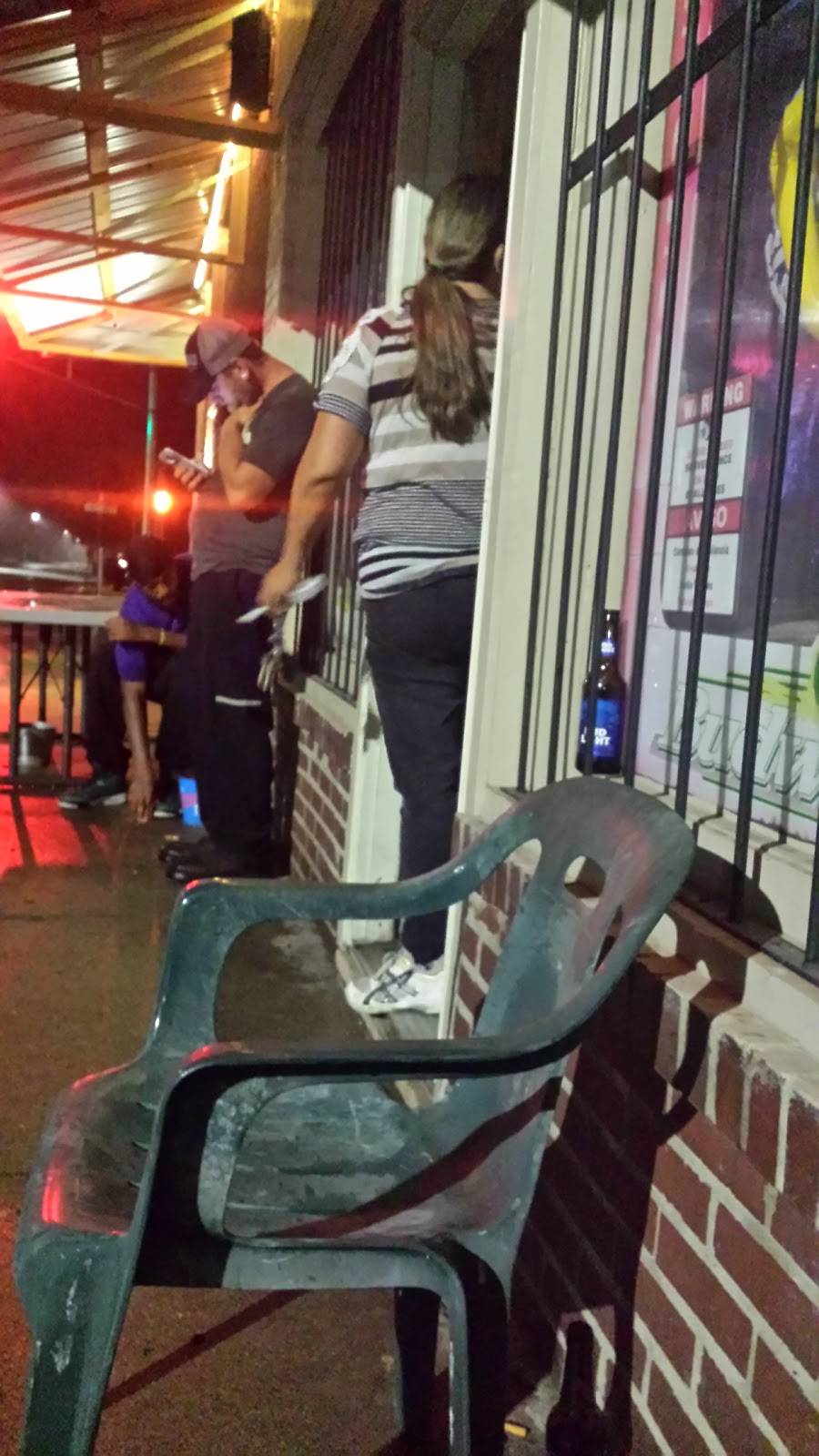 Colemans Corner | restaurant | 230 W Paris Ave, West Terre Haute, IN 47885, USA | 8125331298 OR +1 812-533-1298