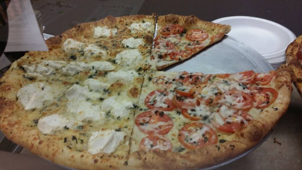 Donanthonys Pizza and Pasta | restaurant | 303 NE 3rd Ave #1, Cape Coral, FL 33909, USA | 2396738023 OR +1 239-673-8023