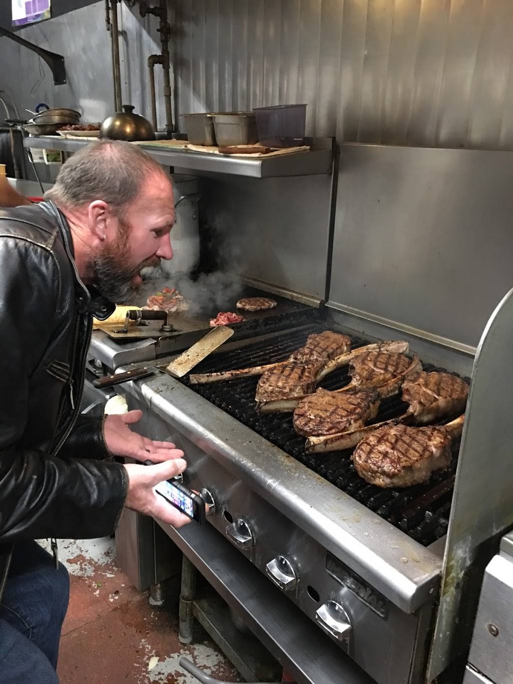 Pyrenees Cafe | restaurant | 601 Sumner St, Bakersfield, CA 93305, USA | 6613230053 OR +1 661-323-0053