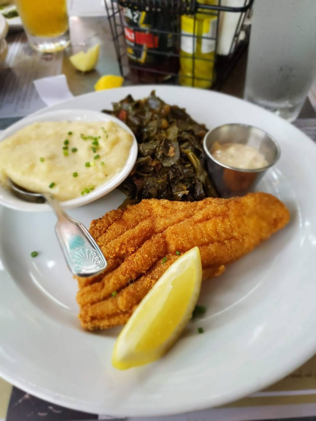 Owens Fish Camp | restaurant | 516 Burns Ct #7030, Sarasota, FL 34236, USA | 9419516936 OR +1 941-951-6936