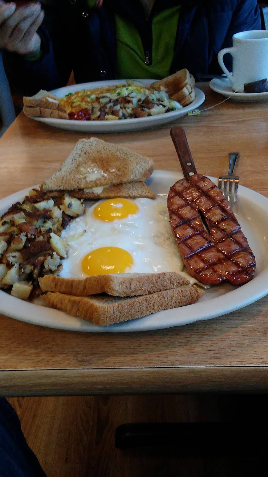 Jerris Luncheonette | restaurant | 564 Campbell Ave, West Haven, CT 06516, USA | 2039311575 OR +1 203-931-1575