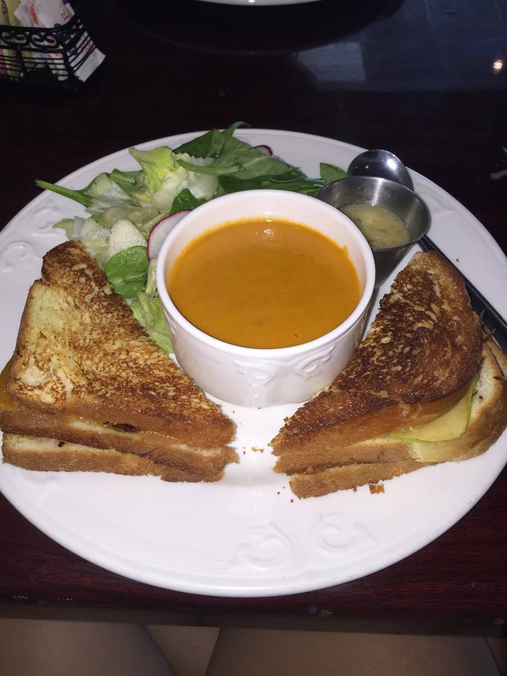 Blue jasper restaurant and catering | restaurant | 5718 Cortez Rd W, Bradenton, FL 34210, USA | 9418964874 OR +1 941-896-4874