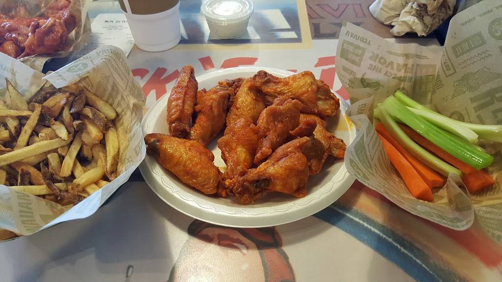 Wingstop | restaurant | 24601 Southwest Fwy #700, Rosenberg, TX 77471, USA | 8325953240 OR +1 832-595-3240