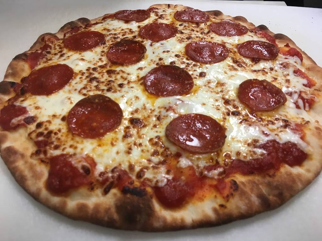 Cricket Club | restaurant | 36 W Michigan Ave, Battle Creek, MI 49017, USA | 2699632725 OR +1 269-963-2725