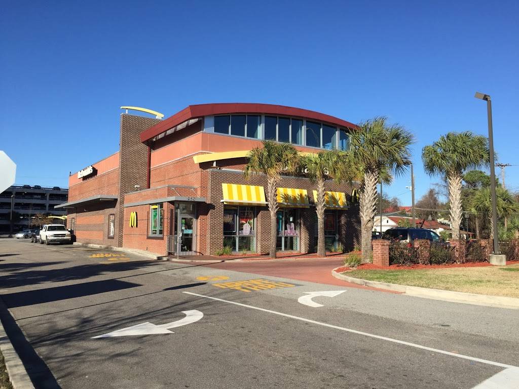 McDonalds | cafe | 230 Spring St, Charleston, SC 29403, USA | 8435772507 OR +1 843-577-2507