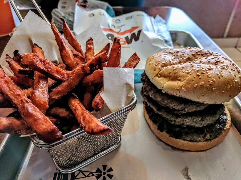 A&W Canada | restaurant | 451 Norwich Ave, Woodstock, ON N4S 3W4, Canada | 5192902075 OR +1 519-290-2075