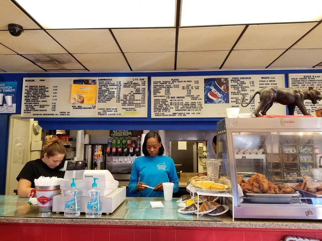 Burger Shack | restaurant | 200 S Wadesboro Blvd, Mt Gilead, NC 27306, USA | 9104394204 OR +1 910-439-4204