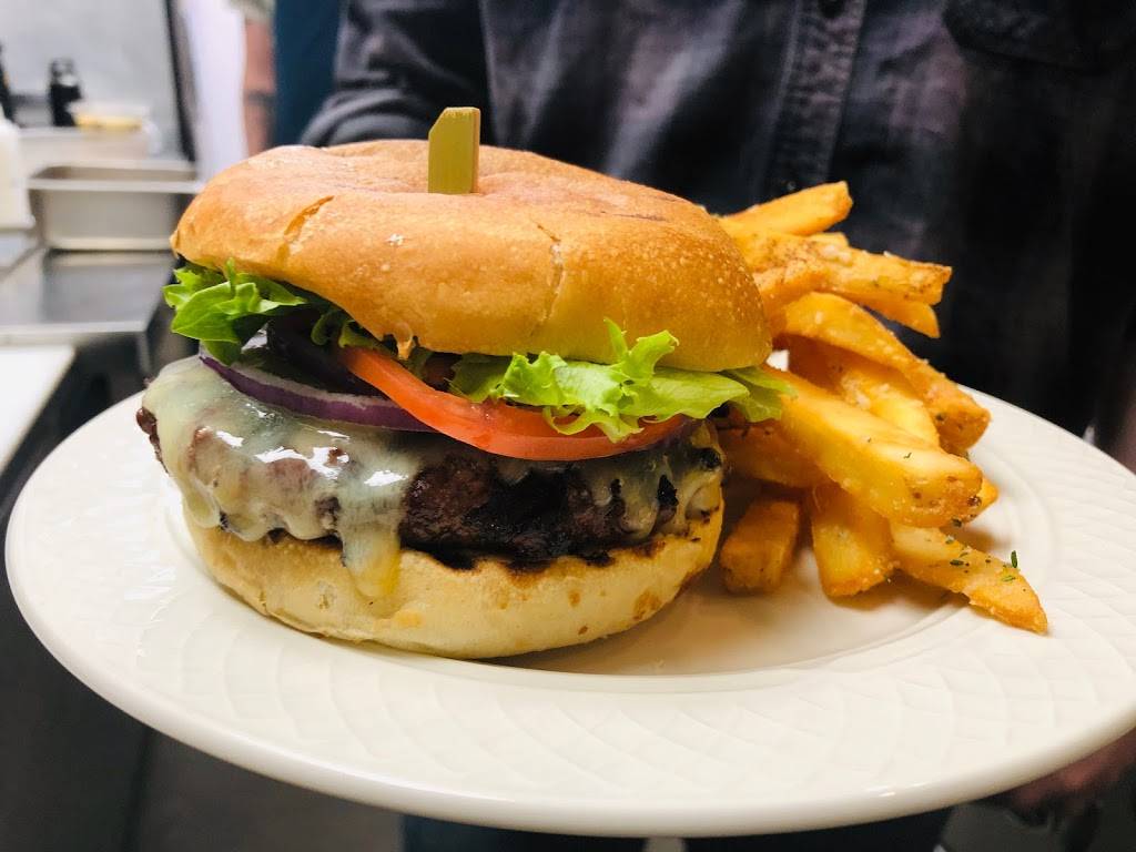 Sandy Point Beach House - Grand Rapids | restaurant | 822 Ottawa Ave NW, Grand Rapids, MI 49503, USA | 6164207724 OR +1 616-420-7724