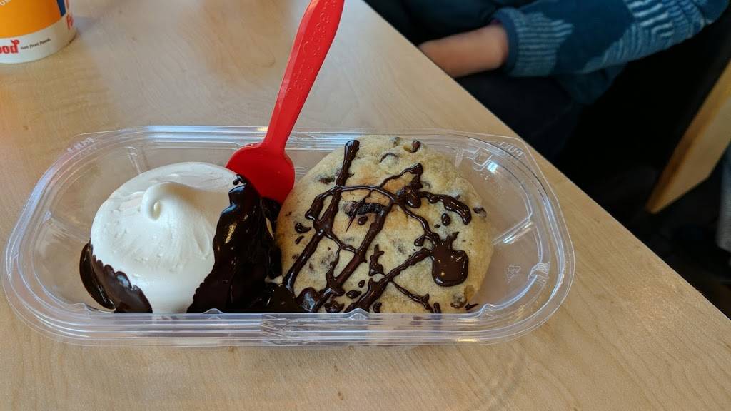 Dairy Queen Grill & Chill | restaurant | 611 E Tudor Rd, Anchorage, AK 99503, USA | 9075624455 OR +1 907-562-4455