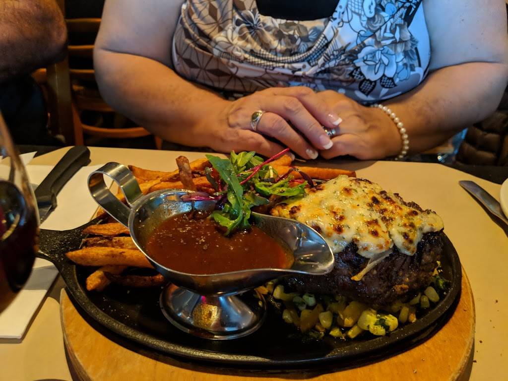 La Girolle - Restaurant Apportez votre vin | restaurant | 1384 Ch Ste-Foy, Québec, QC G1S 2N6, Canada | 4185274141 OR +1 418-527-4141