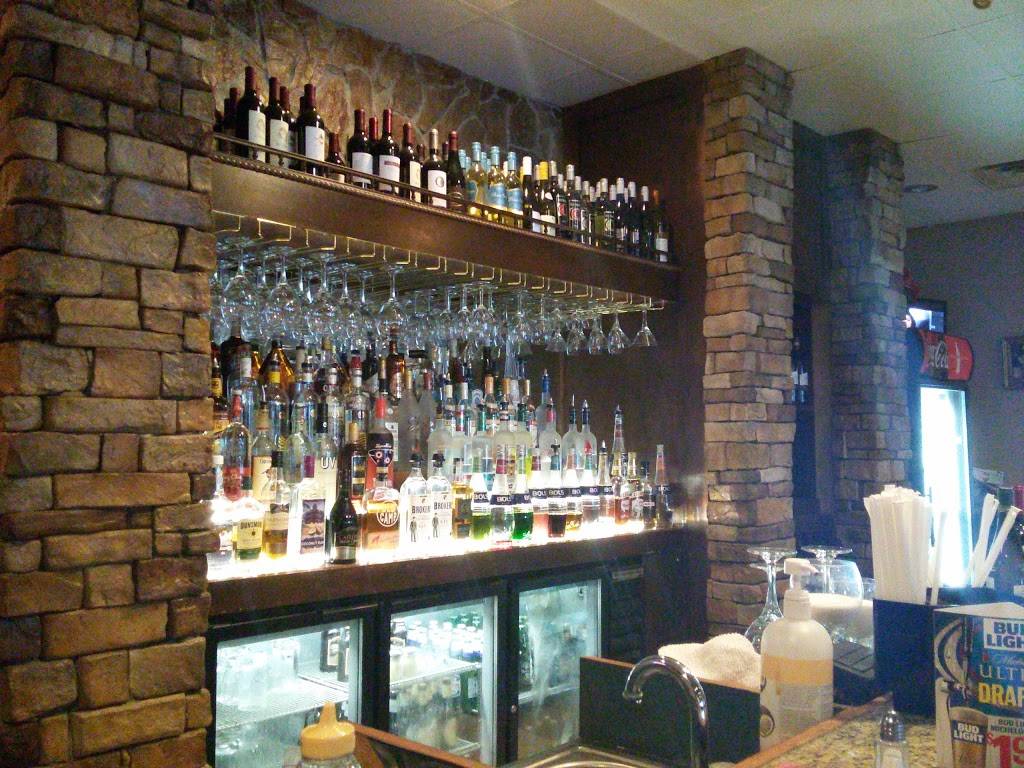 Lecis Italian Cafe | restaurant | 4076 Belfort Rd, Jacksonville, FL 32216, USA | 9043328144 OR +1 904-332-8144