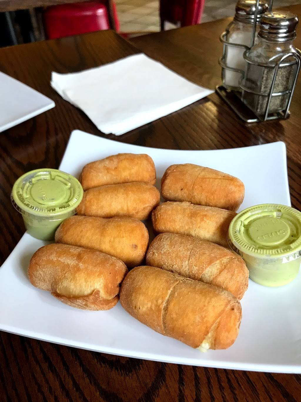 Viva Mi Arepa | restaurant | 5197 Washington St, West Roxbury, MA 02132, USA | 6173237844 OR +1 617-323-7844