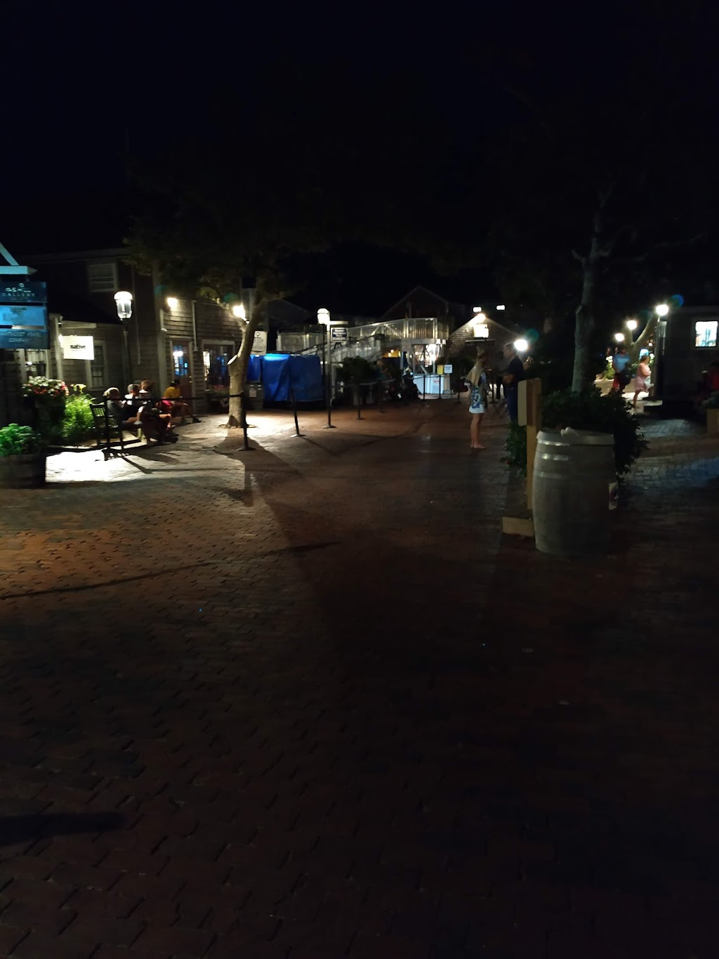 Cru | restaurant | 1 Straight Wharf, Nantucket, MA 02554, USA | 5082289278 OR +1 508-228-9278