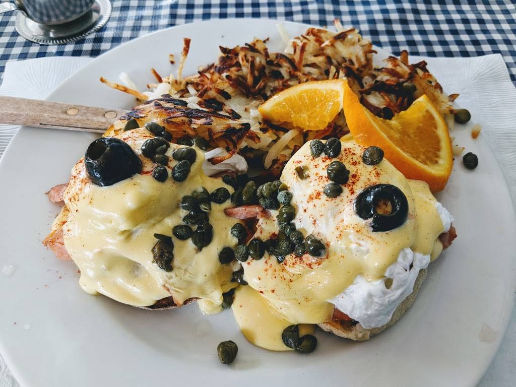 Hollys Lighthouse Cafe | cafe | 602 Lighthouse Ave, Pacific Grove, CA 93950, USA | 8313727006 OR +1 831-372-7006