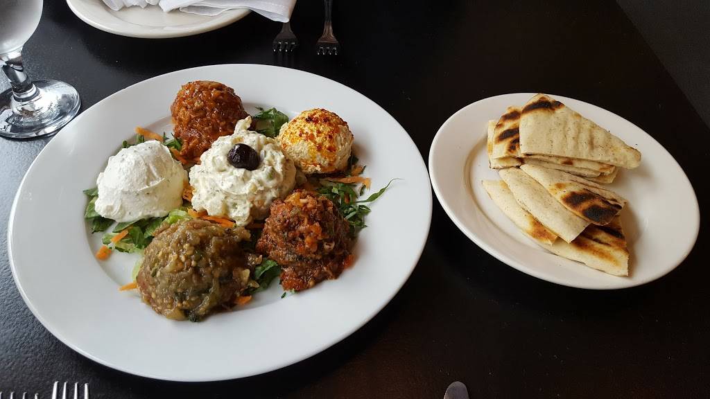 Isot Turkish Cuisine | restaurant | 622 S 6th St, Philadelphia, PA 19147, USA | 2674573622 OR +1 267-457-3622