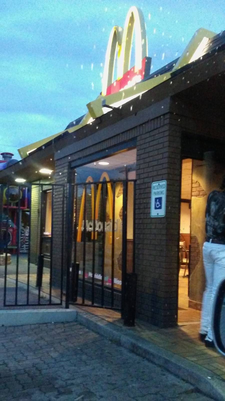 McDonalds | cafe | 2301 S, S State Hwy 121, Lewisville, TX 75067, USA | 9723152881 OR +1 972-315-2881