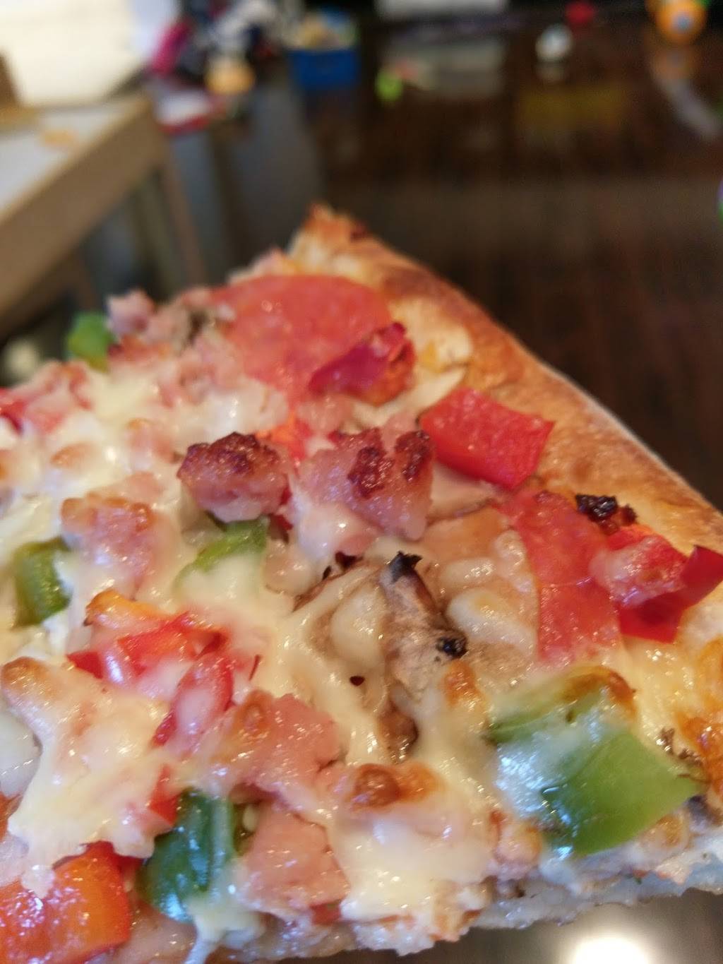 Big General 2 For 1 Pizza | restaurant | 564 King St E, Kitchener, ON N2G 2M1, Canada | 5195785111 OR +1 519-578-5111