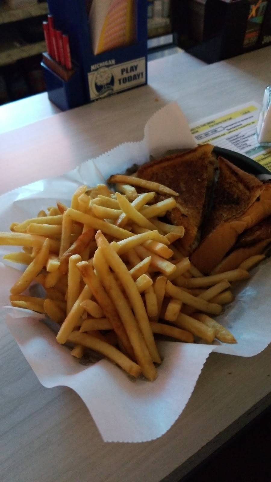 Silver Star Bar | restaurant | 10400 Sumpter Rd, Maybee, MI 48159, USA | 7345873156 OR +1 734-587-3156