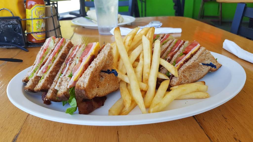 Evelyns-Key Largo | restaurant | 103360 Overseas Hwy, Key Largo, FL 33037, USA | 3054511691 OR +1 305-451-1691