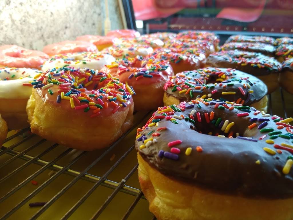 Tasty Cream Donuts | restaurant | 498 W Main St, Ville Platte, LA 70586, USA | 3373631323 OR +1 337-363-1323