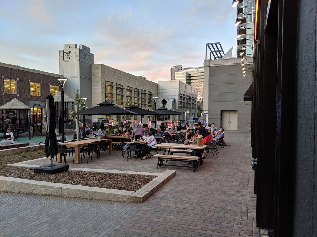 Genes | restaurant | 210 S Dubuque St, Iowa City, IA 52240, USA | 3193374058 OR +1 319-337-4058