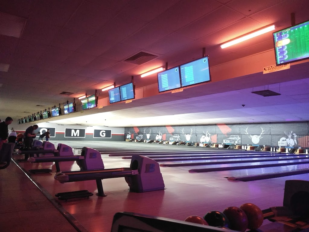 Bowlero Tucson | restaurant | 114 S Camino Seco, Tucson, AZ 85710, USA | 5202982311 OR +1 520-298-2311