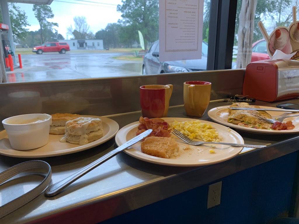 Shorthorn Cafe | restaurant | 24802 TX-124, Hamshire, TX 77622, USA | 4092432729 OR +1 409-243-2729