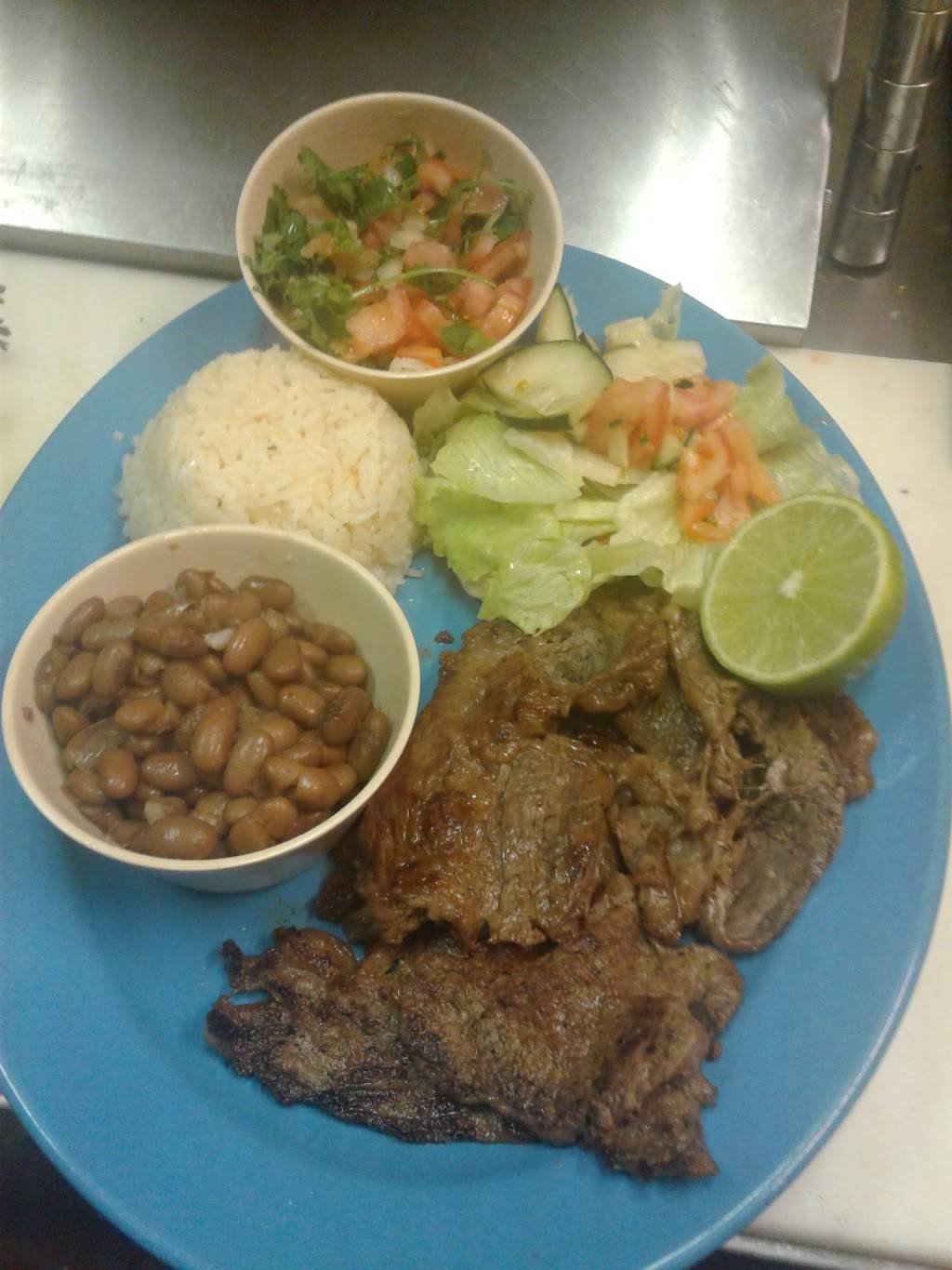 El Salvador Taqueria y Pupuseria Restaurant | restaurant | 6520 Foothill Blvd, Oakland, CA 94605, USA | 5105673481 OR +1 510-567-3481