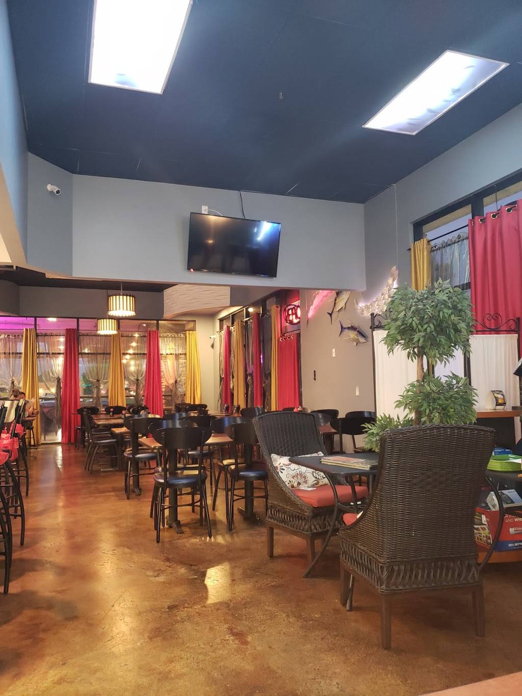 blufin sushi & izakaya | restaurant | 7033 N Cedar Ave, Fresno, CA 93720, USA | 5594124919 OR +1 559-412-4919