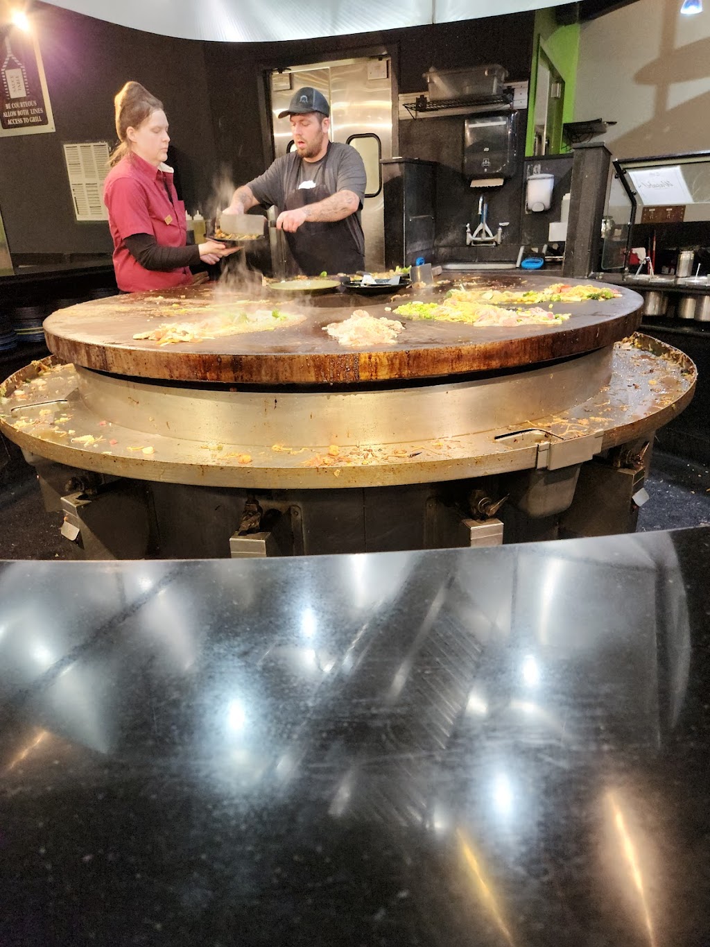 HuHot Mongolian Grill | restaurant | 2825 S Glenstone Ave, Springfield, MO 65804, USA | 4178820300 OR +1 417-882-0300