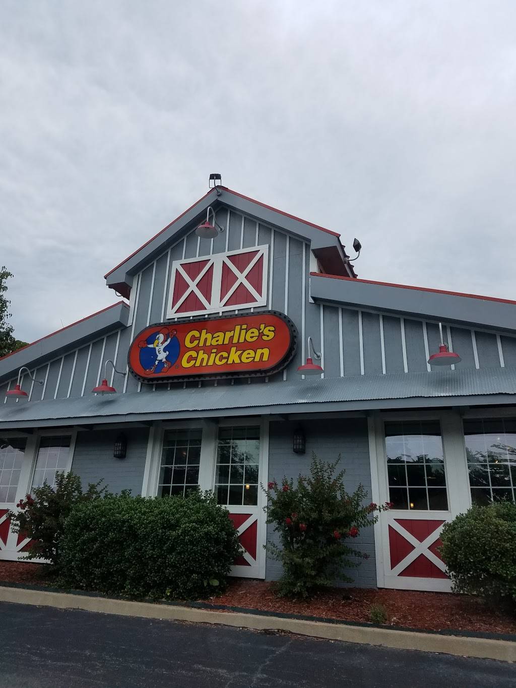 Charlies Chicken | restaurant | 4747 S 33rd W Ave, Tulsa, OK 74107, USA | 9184471115 OR +1 918-447-1115