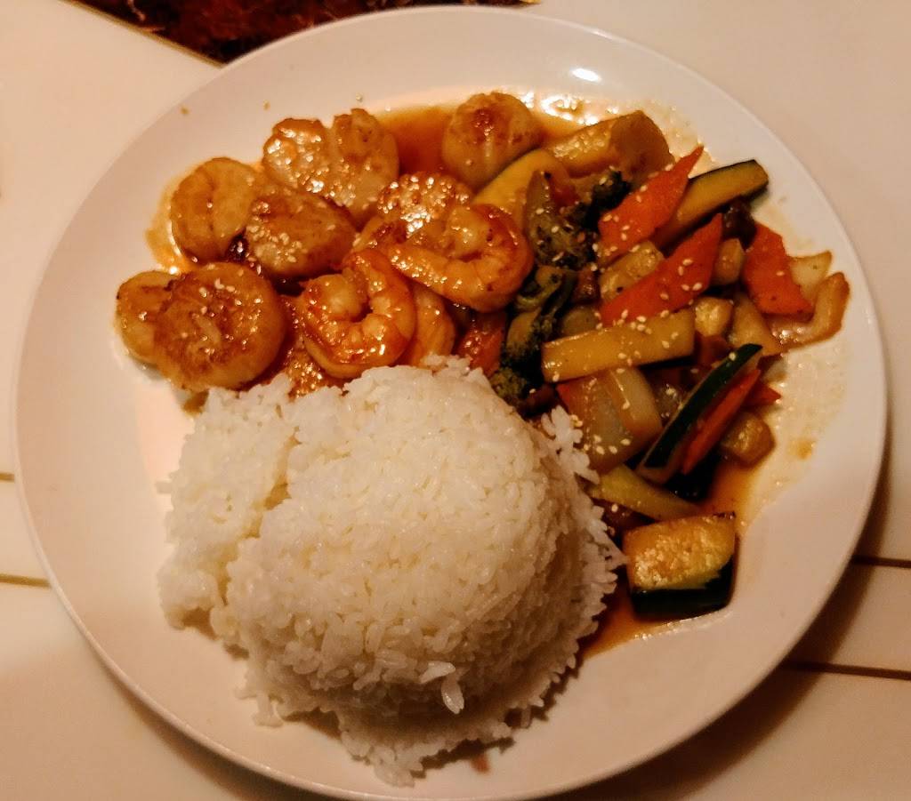 Sakura Japanese Steakhouse and Sushi Bar | restaurant | 102 Railway Ln, Hagerstown, MD 21740, USA | 3013938680 OR +1 301-393-8680