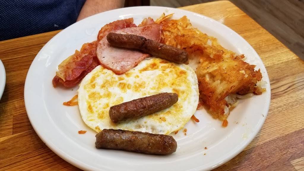 Tex & Shirley’s Family Restaurant | restaurant | 1720 Battleground Ave, Greensboro, NC 27408, USA | 3368970100 OR +1 336-897-0100