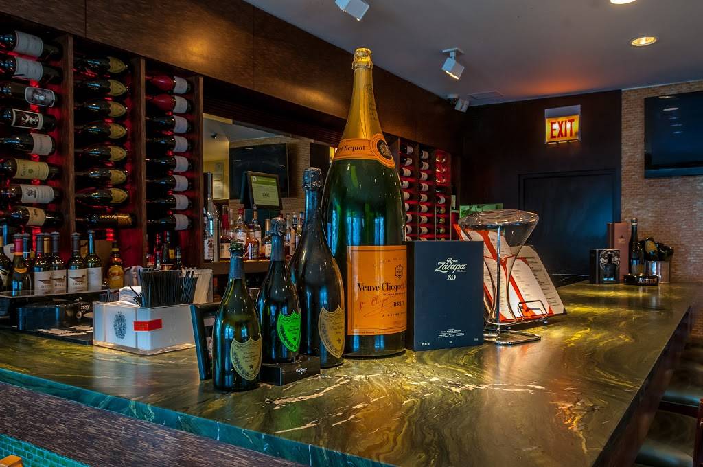 May St. Café and Steakhouse | night club | 1146 W Cermak Rd, Chicago, IL 60608, USA | 3124214442 OR +1 312-421-4442