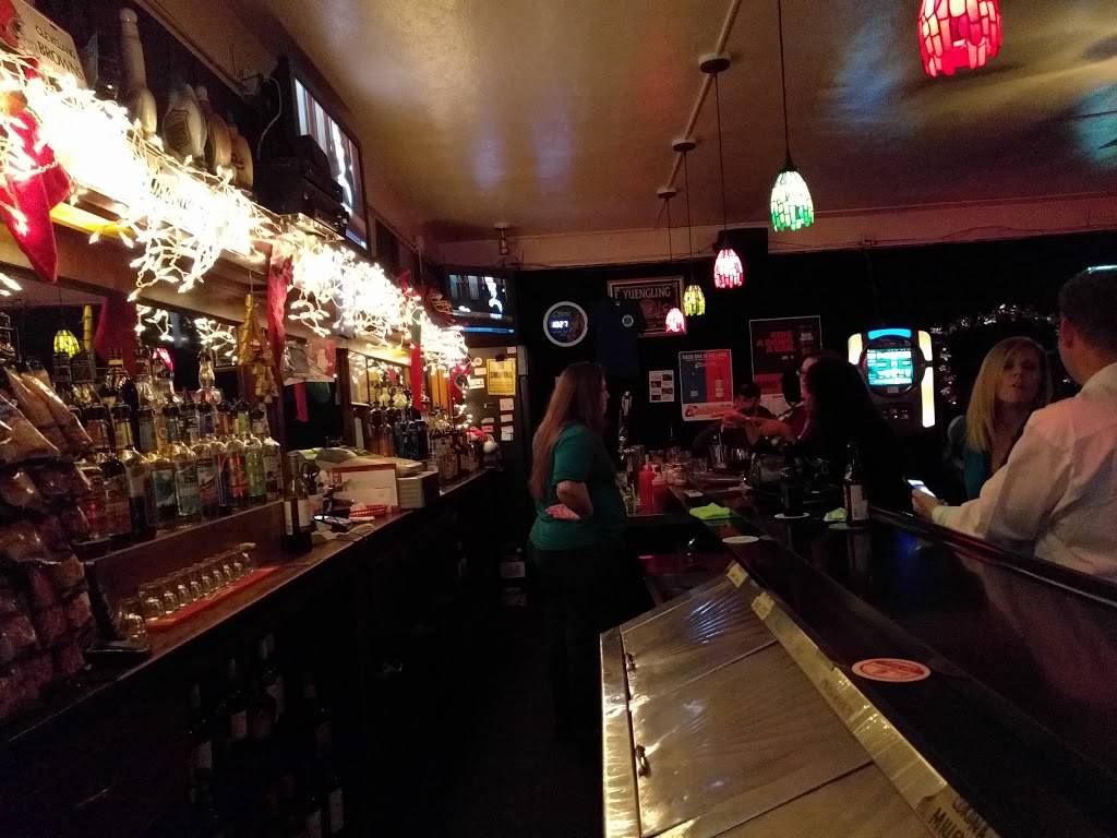 Silver Swan Tavern | restaurant | 2704 Front St, Cuyahoga Falls, OH 44221, USA | 3309285364 OR +1 330-928-5364