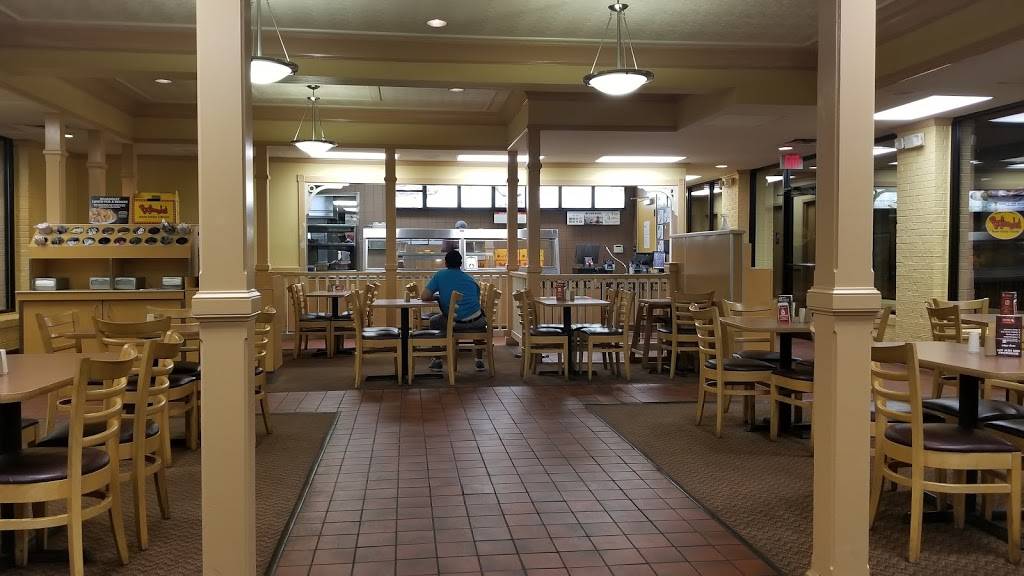 Bojangles Famous Chicken n Biscuits | restaurant | 2453 N Roberts Ave, Lumberton, NC 28358, USA | 9106180088 OR +1 910-618-0088