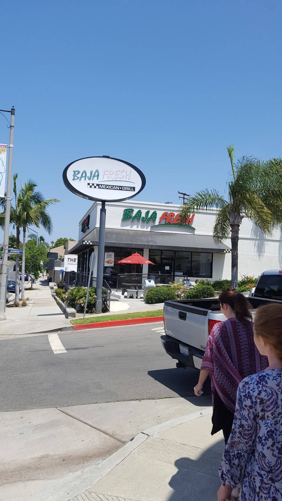 Baja Fresh | restaurant | 3050 East Coast Hwy, Corona Del Mar, CA 92625, USA | 9497608000 OR +1 949-760-8000