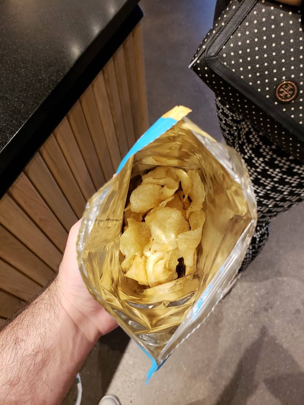 Starbucks | cafe | 23-88 Bell Blvd, Bayside, NY 11360, USA | 7183520590 OR +1 718-352-0590