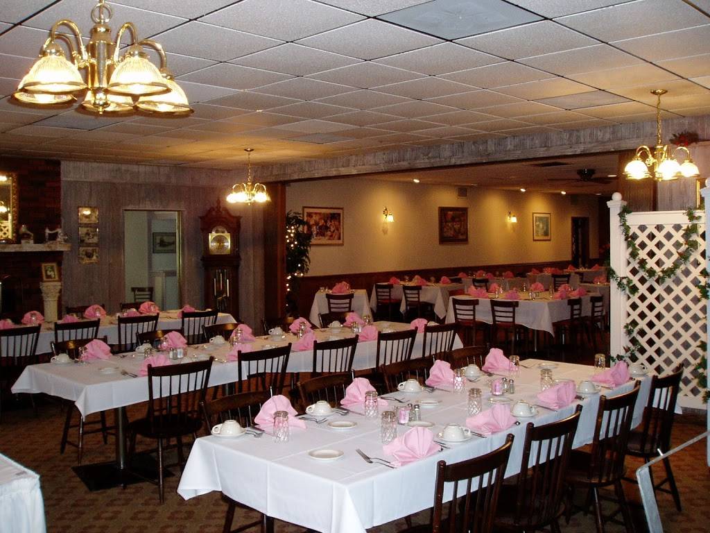 Marinos Restaurant | restaurant | 12 Pinewoods Rd, Torrington, CT 06790, USA | 8604826864 OR +1 860-482-6864