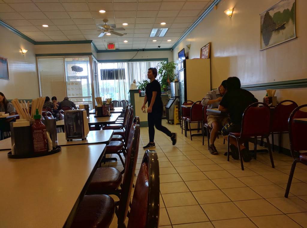 Pho Thang Long | restaurant | 3071 Nutley Street, Fairfax, VA 22031, USA | 7032089679 OR +1 703-208-9679